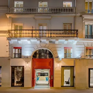 Otel Nh Champs-elysees, Paris