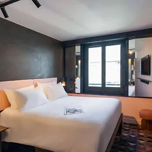 Otel Tribe Batignolles, Paris